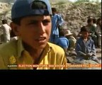 アフガニスタンのレンガ工場での子供達の奴隷労働 - Afghan children paying family debt
