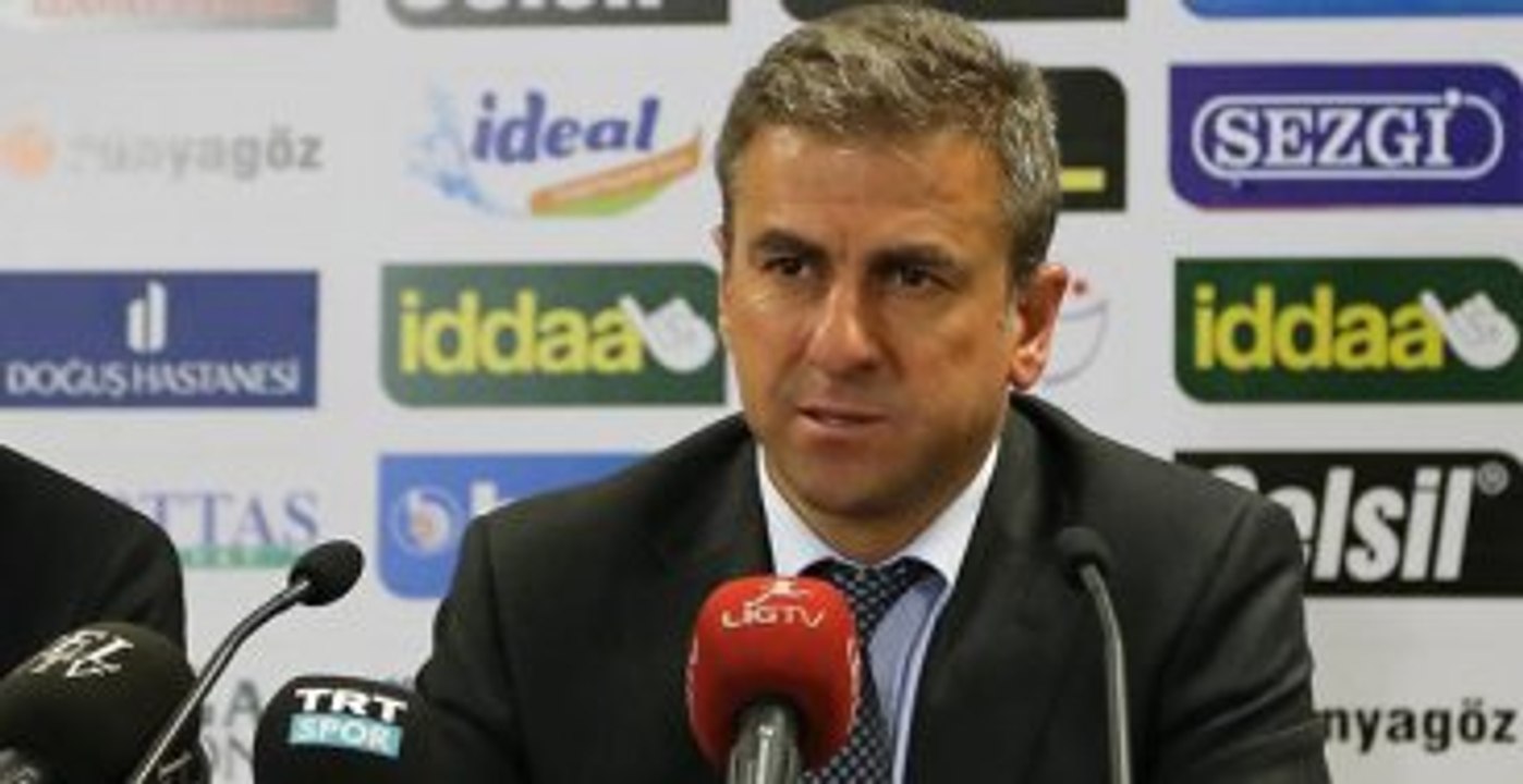 Hamza Hamzaoğlu, "Başkan İşinize Karışıyor Mu?" Sorusuna Kızdı