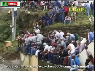 En Komik Boğa Güreşleri Festival Görüntüleri