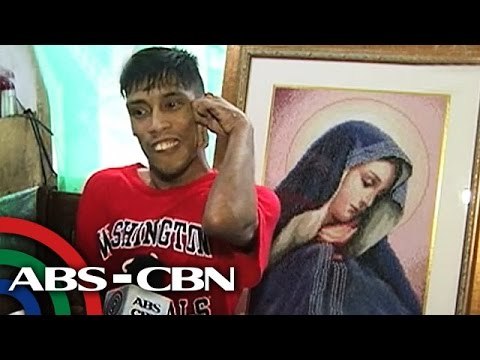 Lalaking may cerebral palsy, may regalo para kay Pope