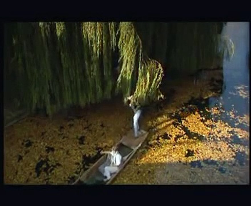 Stephen Hawking: La gravità, La curvatura dello spaziotempo nella teoria della Relatività Generale