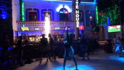 Bodrum'da Renkli Flyboard Gösterisi Heyecan Yarattı