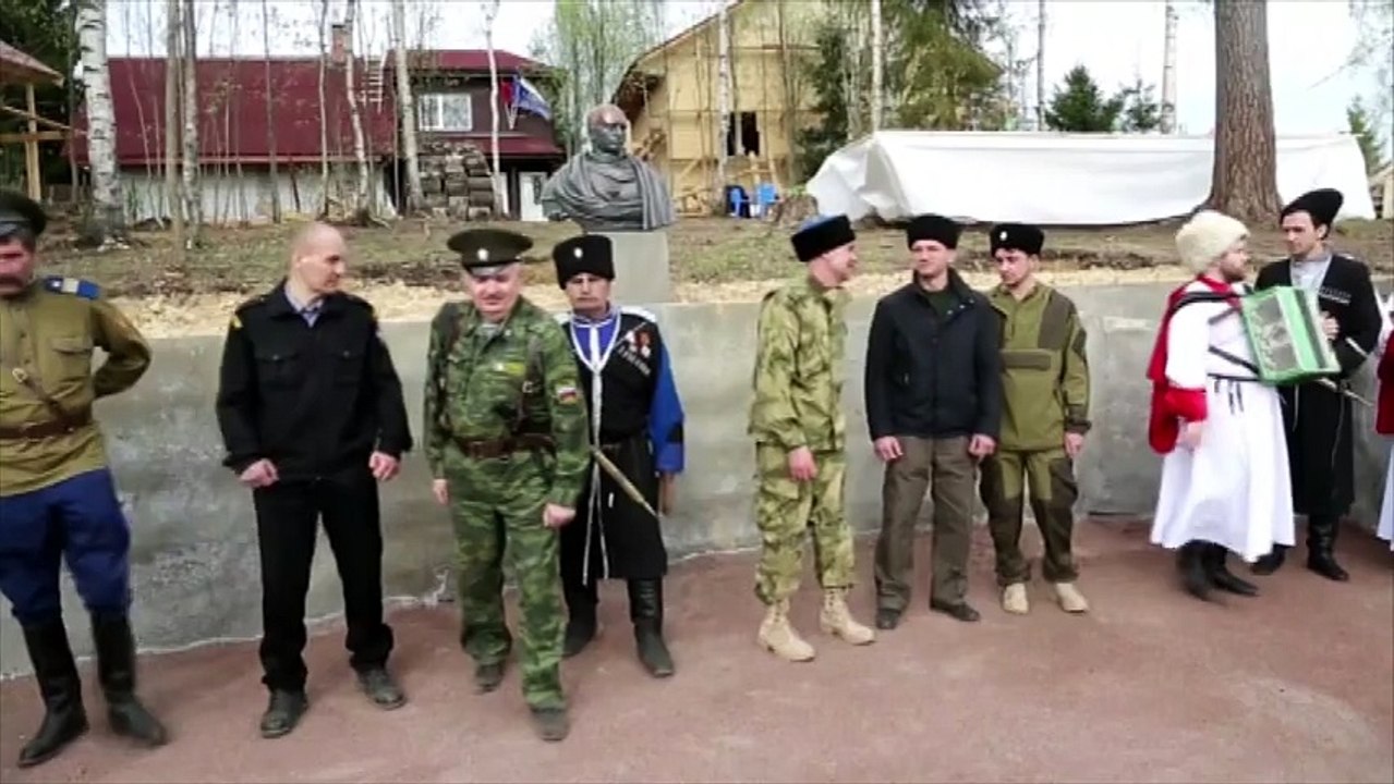 Un buste de Poutine en empereur romain inauguré près de Saint-Pétersbourg