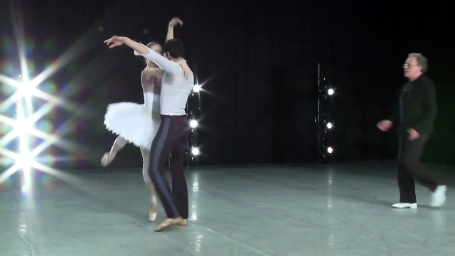 Swan Lake - in rehearsal (The Royal Ballet)
