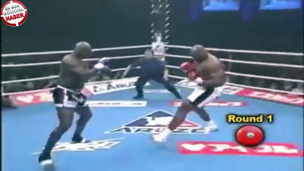 Dünya Ağır Sıklet Boks Şampiyonası, Her biri yumruğunu kaldırmak için zorlanıyor, Vurmak ise daha zor