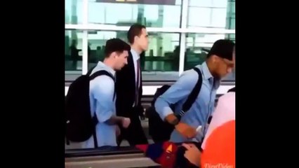 Leo Messi se negó a dar un anciano un autógrafo