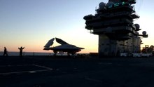[軍事紀錄-航母作業中]X-47B試驗型無人戰鬥航空載具（UCAV）成功進行起降測試於布希號航母（CVN-77）IN 2013