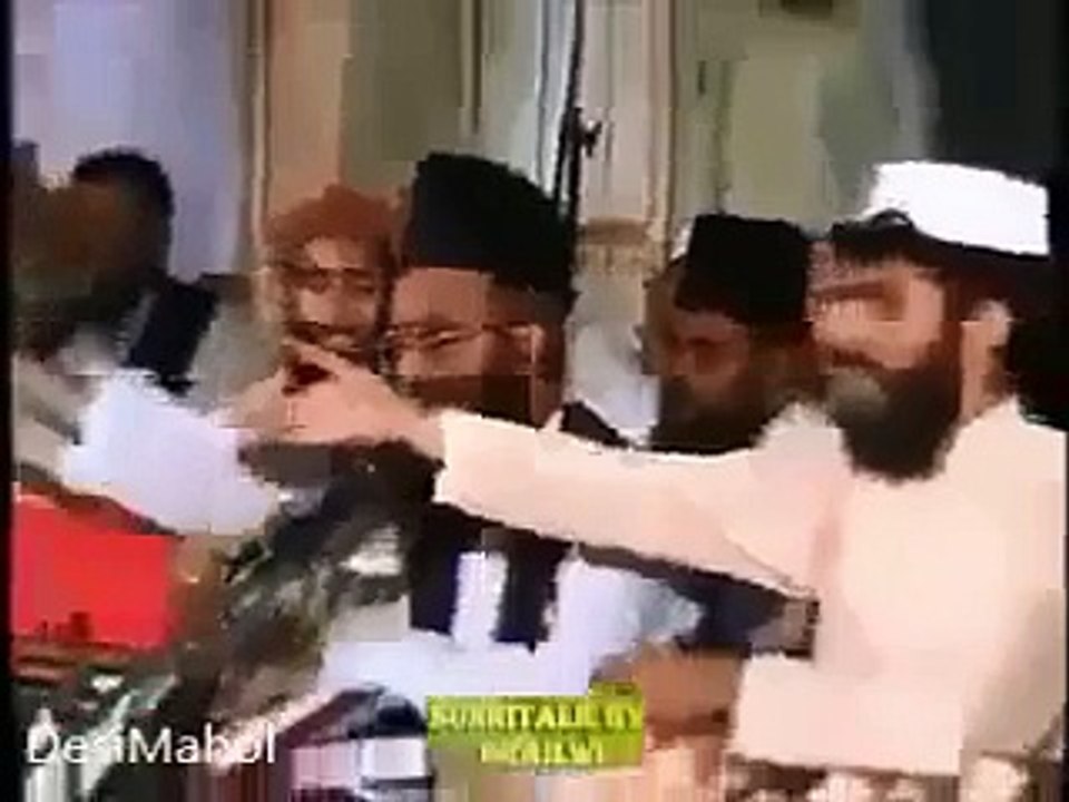 Shameful Gestures of A maolvi Really Disgusting