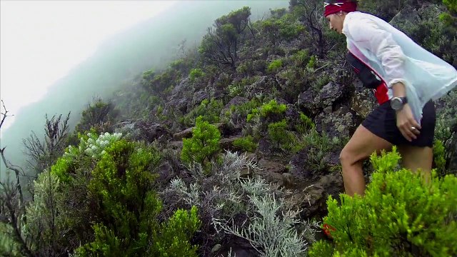 Team Salomon Réunion - Foulées sous la pluie au Volcan - Perrine Tramoni Carsac & Aude d'Abbadie