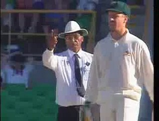 Ponting first match.96 runs!LBW Out! Rare!