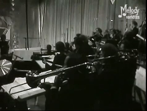 Charles Aznavour - Je me voyais déjà - Mélody variétés