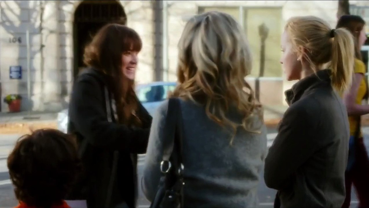 Barely Lethal with Jessica Alba - Official Trailer
