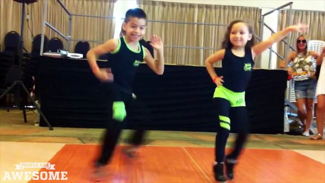 Une compilation d'enfants qui font des choses incroyables