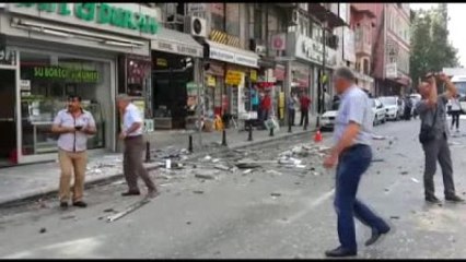 Hdp İl Başkanlığı'nın Bulunduğu Binada Patlama