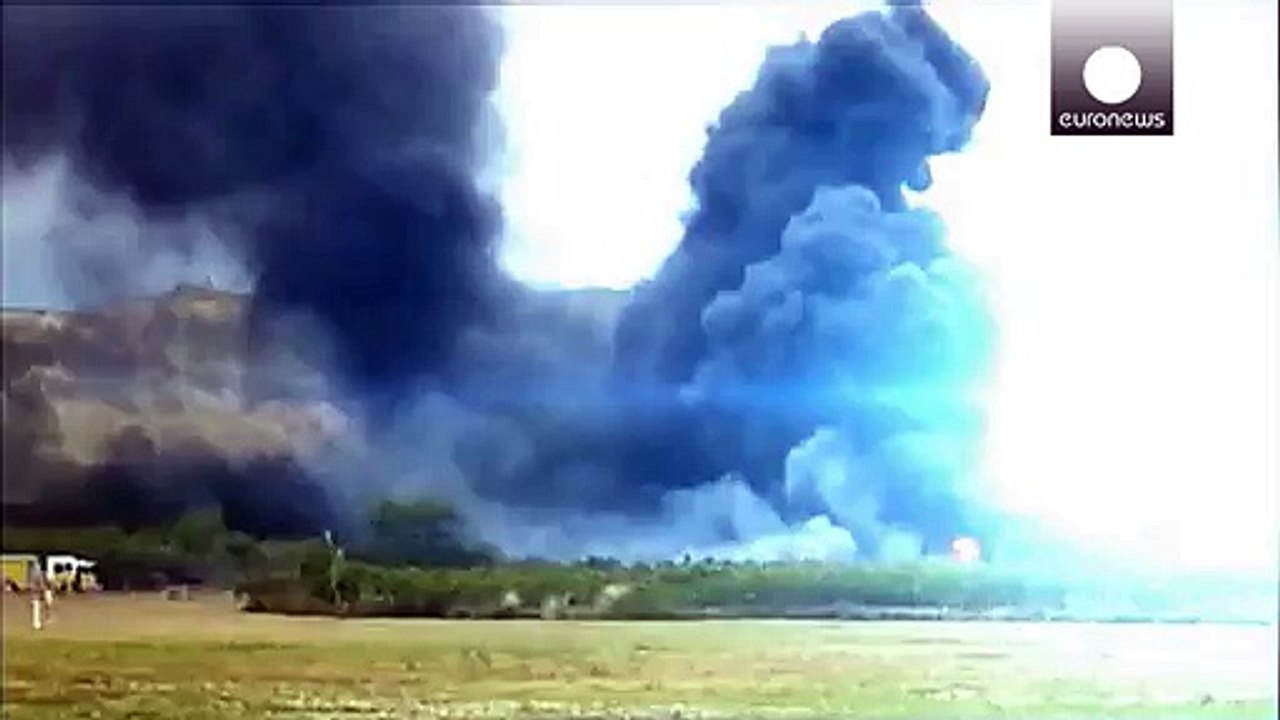 Hawaii: US-Militärflugzeug crasht am Strand - ein Toter