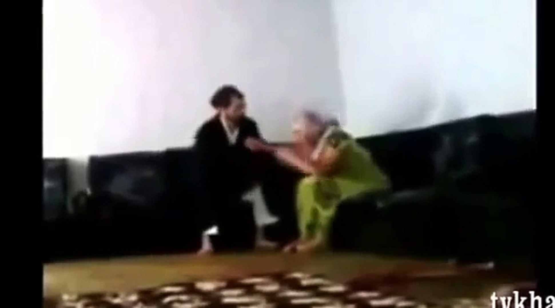 أحدث طرق الرقية الشرعية _ اخراج الجن بالنكاح و تلاوة القرآن - video  Dailymotion