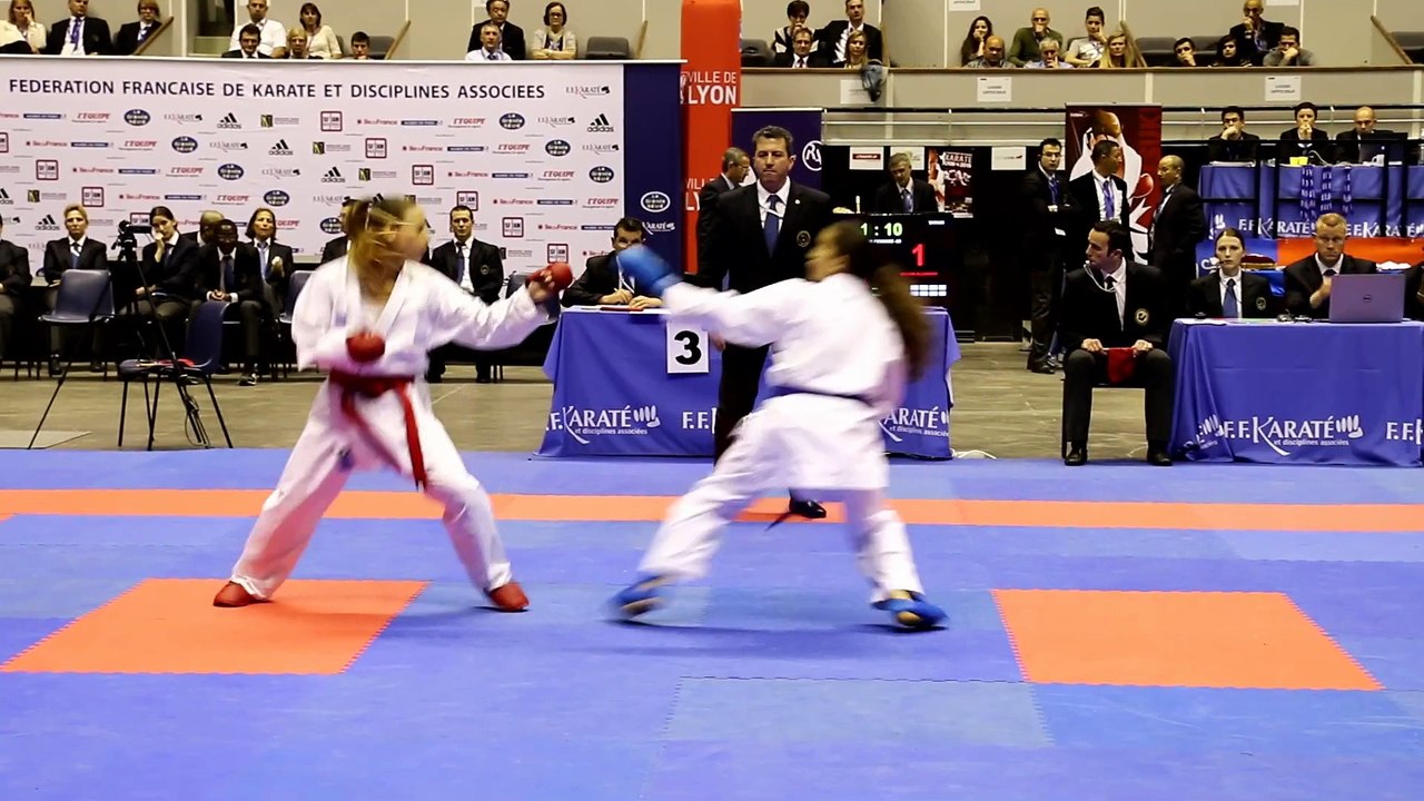 Finale -50kg : A. Recchia  / S. Bouderbane - Championnats de France Karaté 2015