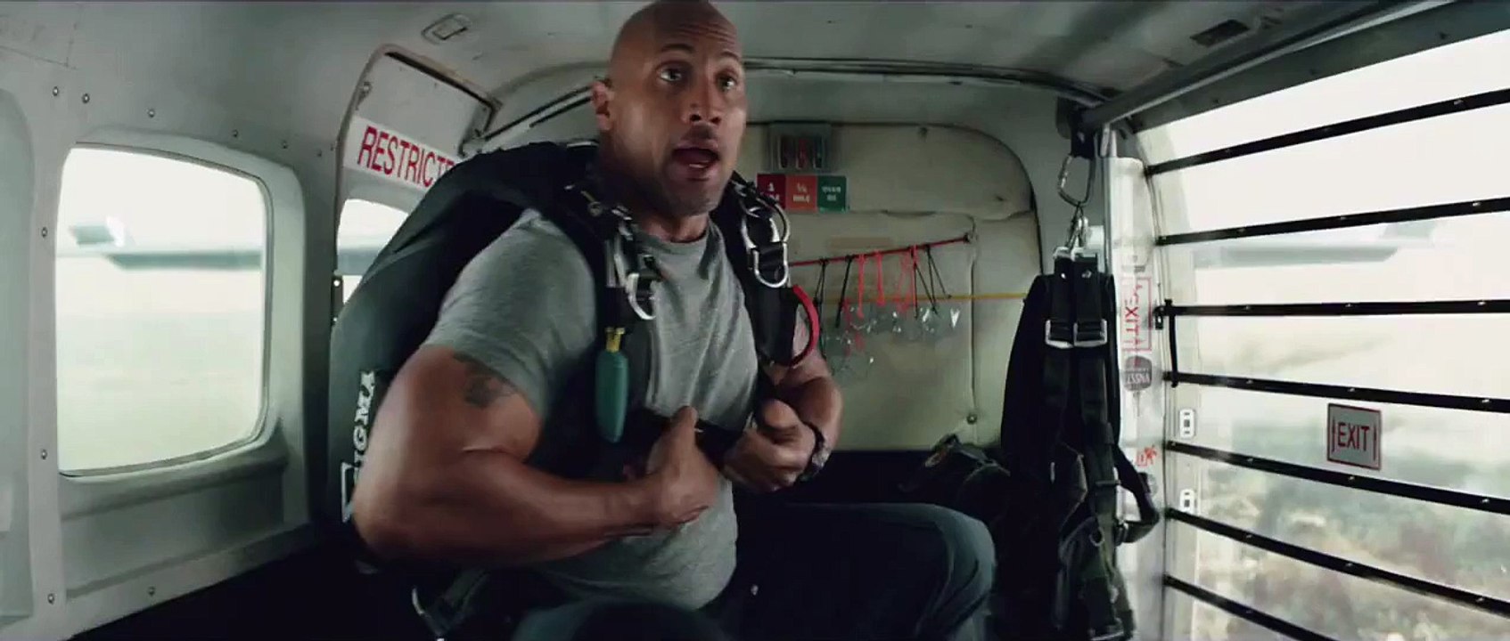San Andreas - Plane Jump - Hollywood Movie 2015 Trailer