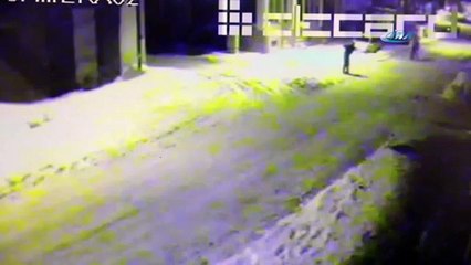 Pansiyon önündeki silahla yaralama kamerada !