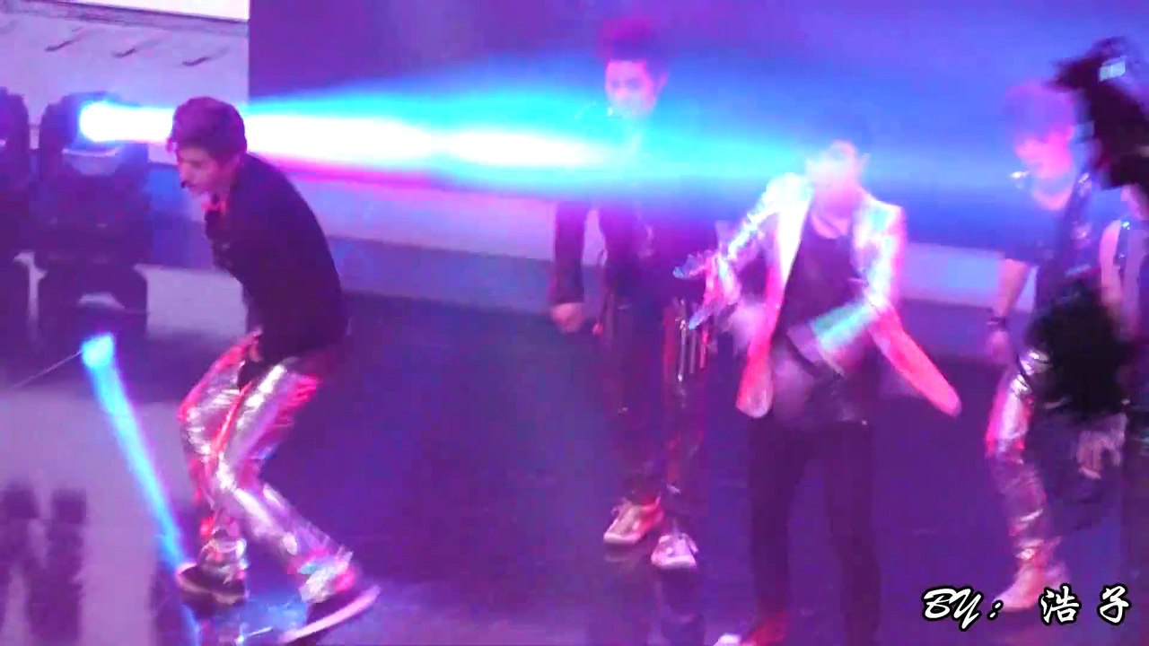 [第12届音乐风云榜]EXO-M《MAMA》（live）