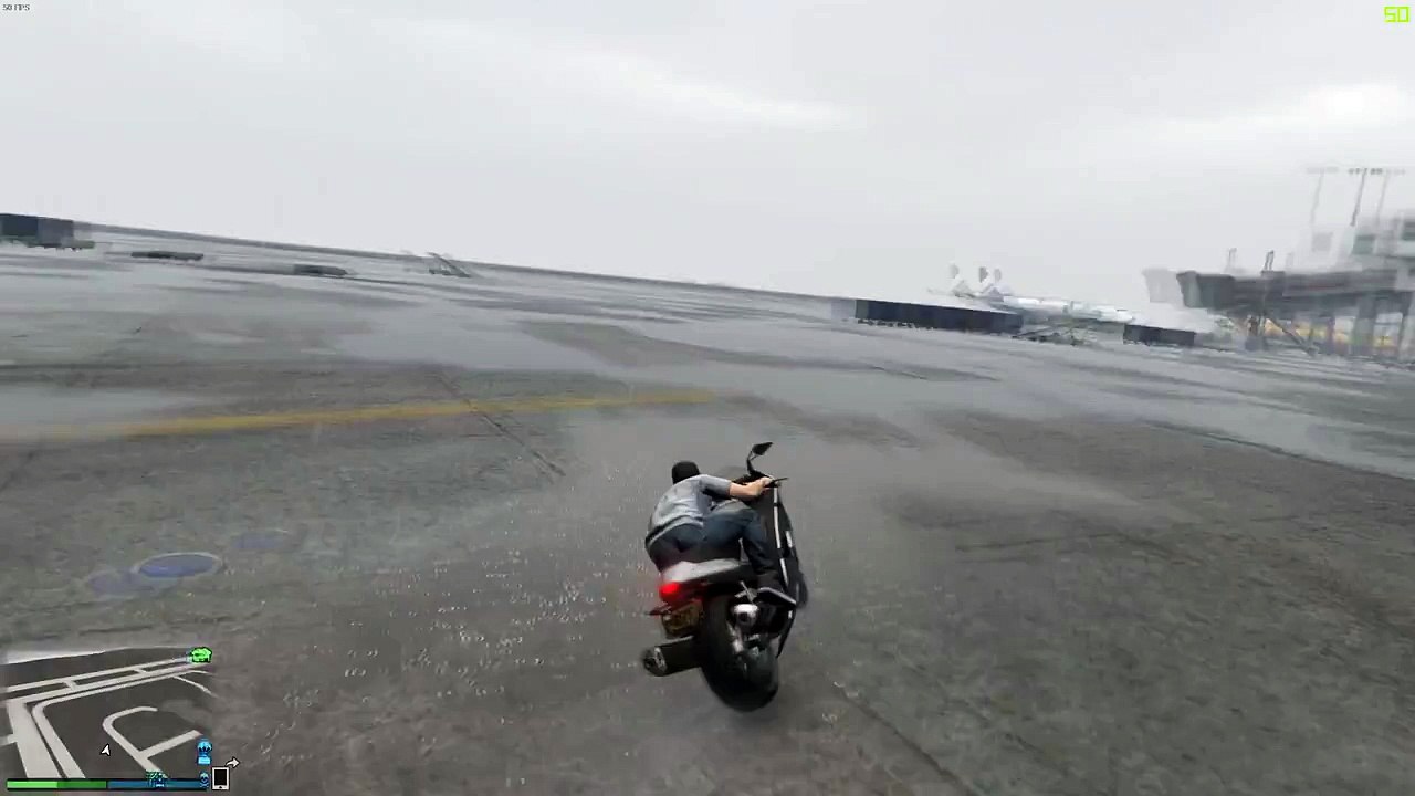GTA V - Glissade en moto