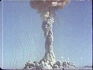 1st atomic bomb blast test (Trinity)