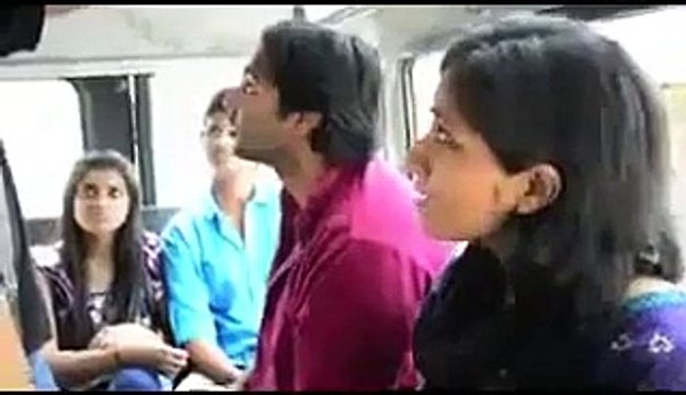 لڑکی نے جب لڑکے کو تپھڑ مارا تو جواب میں لڑکے نے کیا کیا ... ذرا دیکھیے