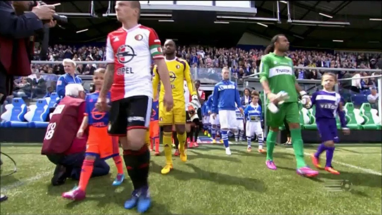 AZ feiert Fallrückzieher-Traumtor