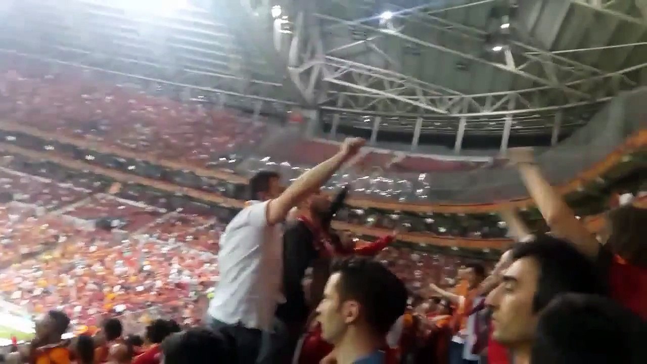 But de Wesley Sneijder (Galatasaray - Gençlerbirligi)