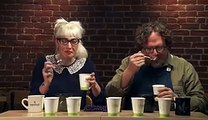 ہم نے اپنے دفتر میں کافی کے تجزیے کا دعوٰی کرنے والے کو ایک وڈیو میں شامل کیا اور اس کے ساتھ اچھا نہ