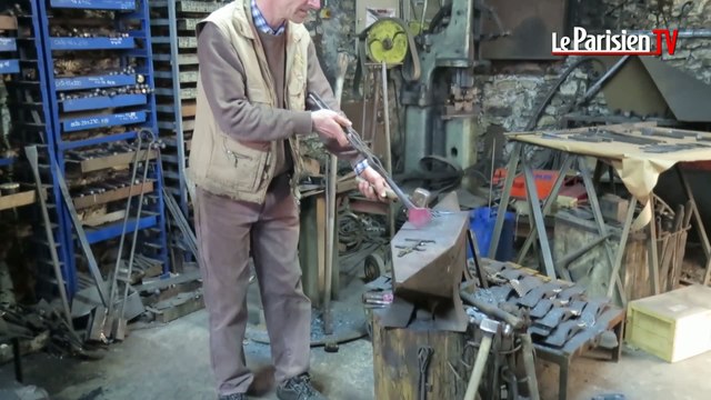 Il fabrique 1000 outils pour restaurer les monuments historiques