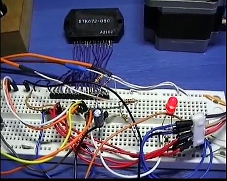 Microstepping stepper motor controller with the Sanyo STK672-080