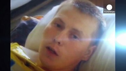 Ukraine : vidéo d'un des deux soldats présumés russes arrêtés dans l'est