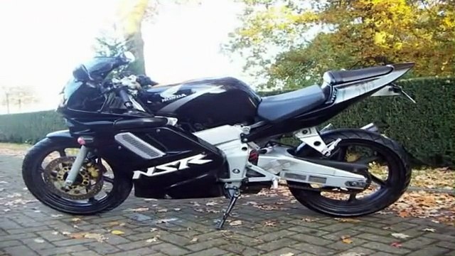 Honda NSR 125 R ( nsr-racing.com)