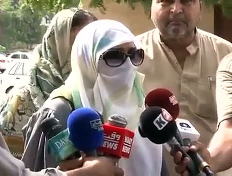 SAULAT MIRZA's Wife again on media