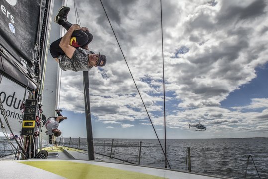 Freerunning in the Open Ocean — Jason Paul and Pasha Petkuns
