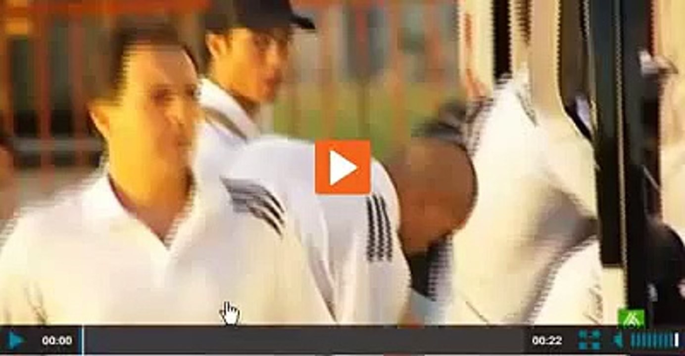 Peineta de Cristiano Ronaldo a unos aficionados en Santander