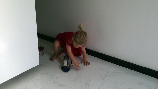 Celeste et les chaussures de maman