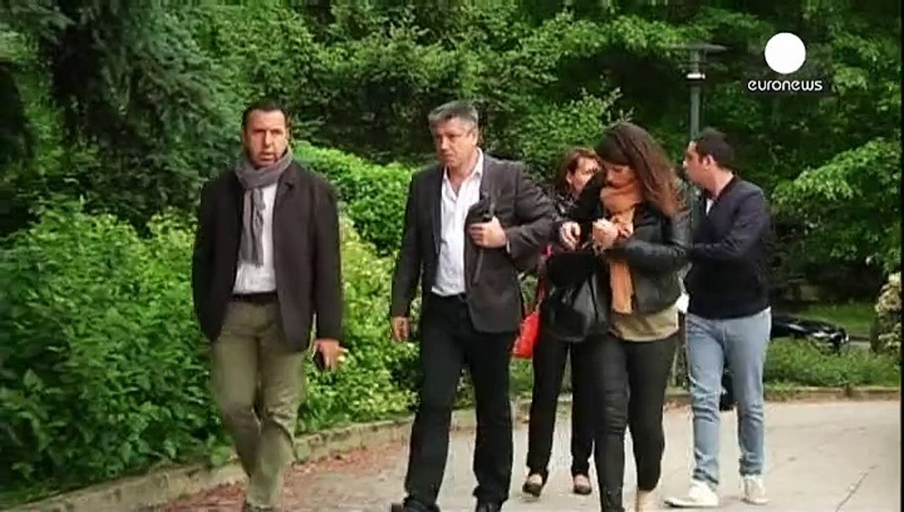 Absuelven a los polícias en el caso de los dos jóvenes cuya muerte originó violentos disturbios en París hace una década