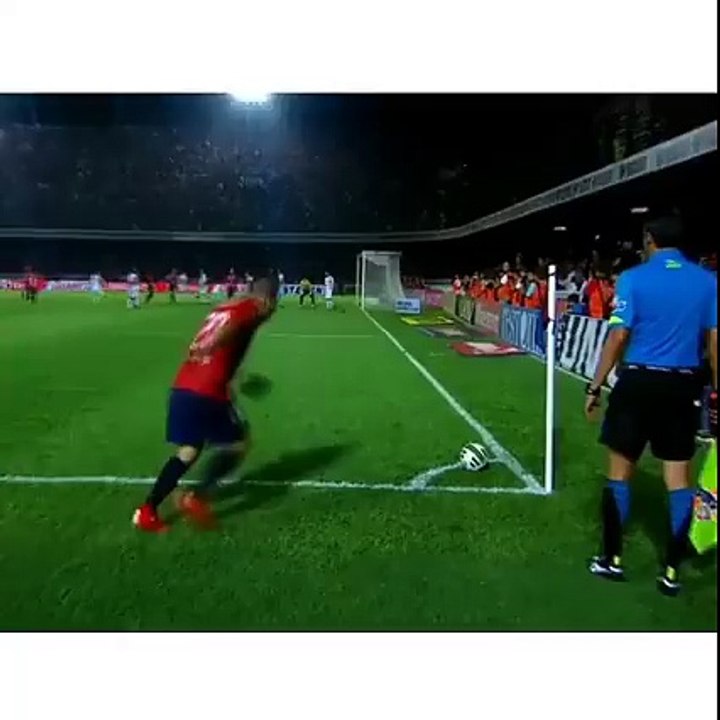Ronaldinho Gaúcho still got it