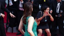 Aishwarya Rai Bachchan Walks Down The Cannes 2015 Red Carpet