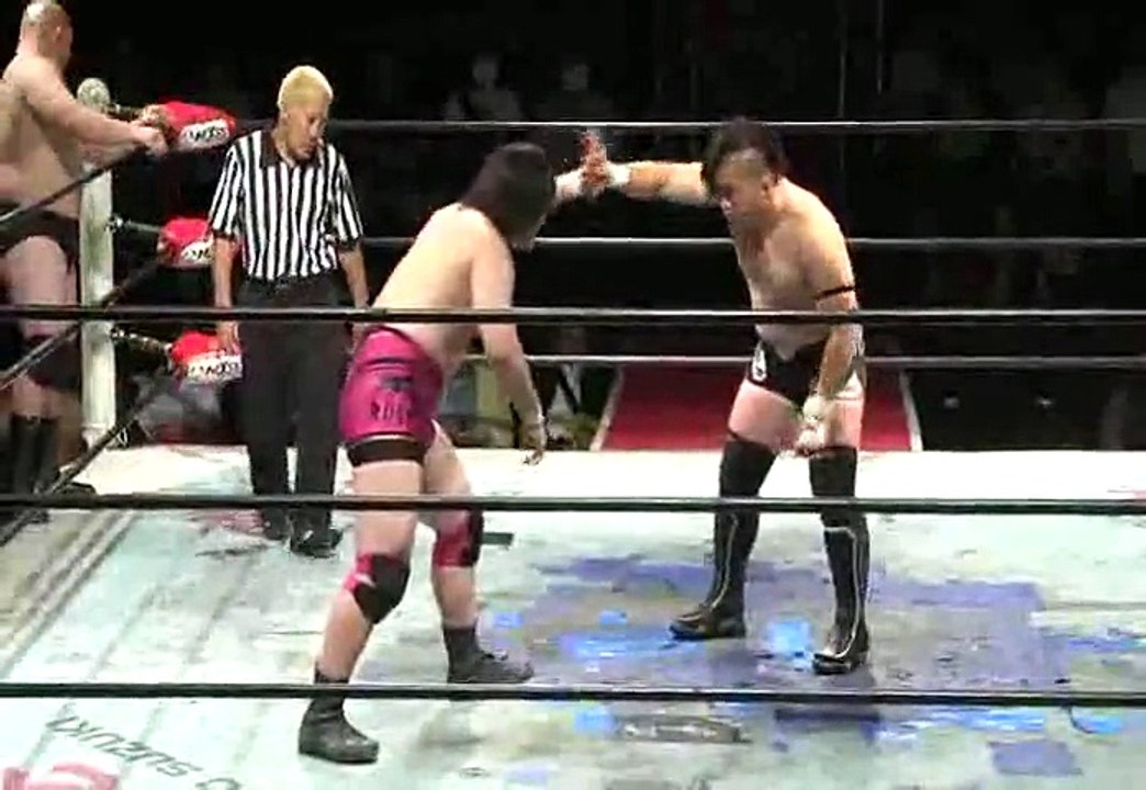 Daisuke Sekimoto, Yuji Okabayashi & Hideyoshi Kamitani vs. Kazuki Hashimoto & Tatsuo Omori (BJW)
