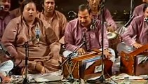 NUSRAT FATEH ALI KHAN - LAJPAL NABI (SAWW) MERE - Live At Digbeth Civic Hall Birmingham 1985