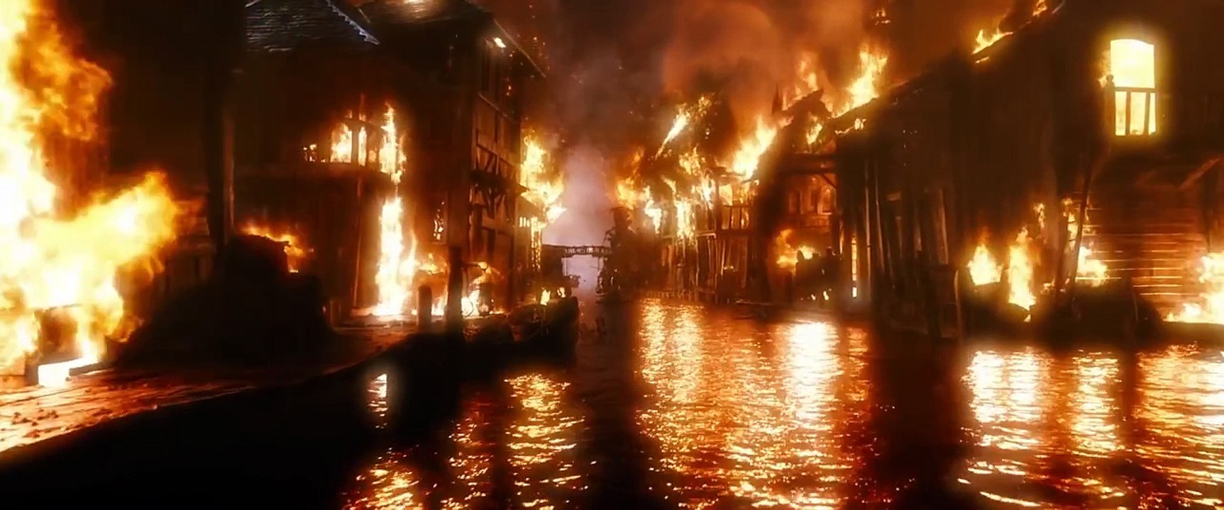 The Hobbit : The Battle of The Five Armies (Smaug's Death)