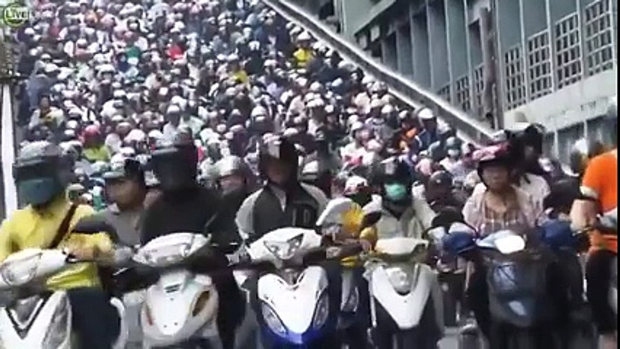 The Most Unbelievable Traffic Jam You Have Ever Seen!