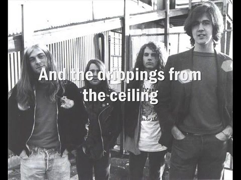 Nirvana - Something In The Way (lyrics)