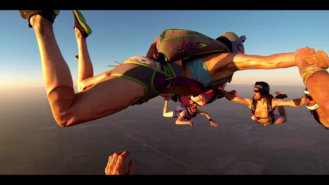 Pub pour des caleçons : saut en chute libre !