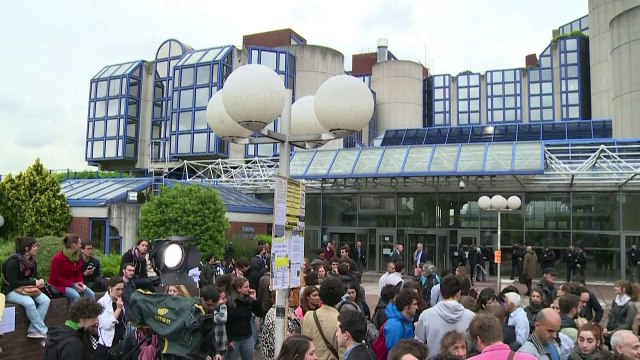 10 ans après Zyed et Bouna, l'indignation des banlieues