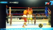 Curioso nocaut: boxeador 'bailó' tras terrible golpe