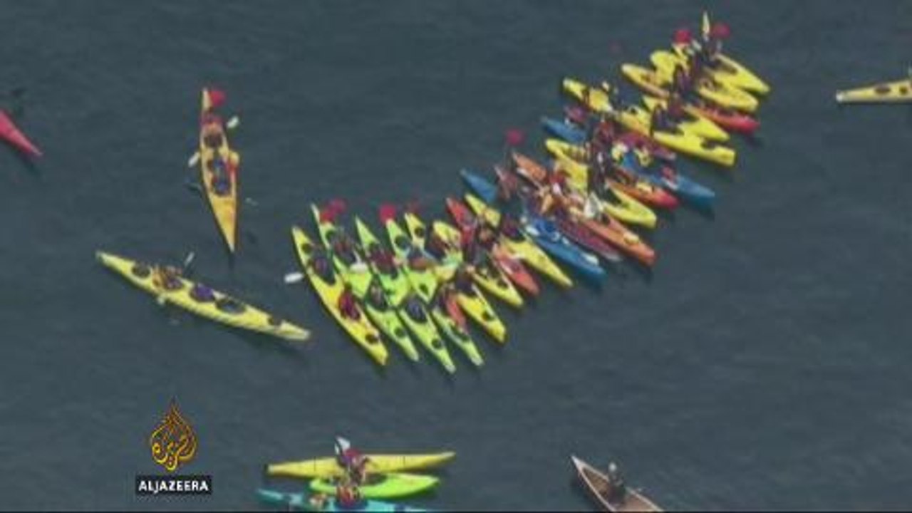 Hundreds in Seattle protest against Arctic drilling